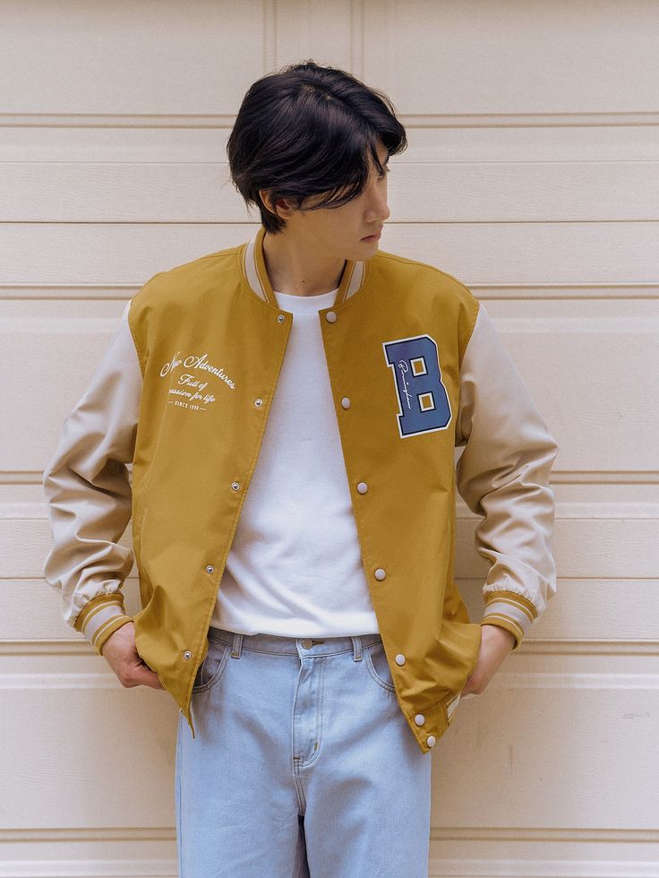 ootd jaket varsity dan t shirt