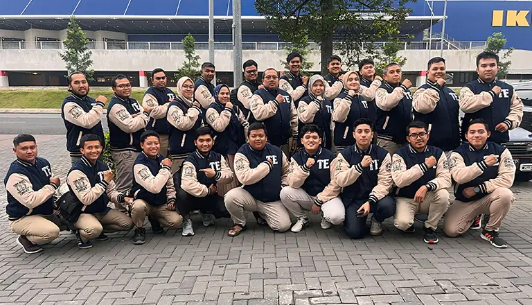 Jaket varsity custom oleh syamanah 4