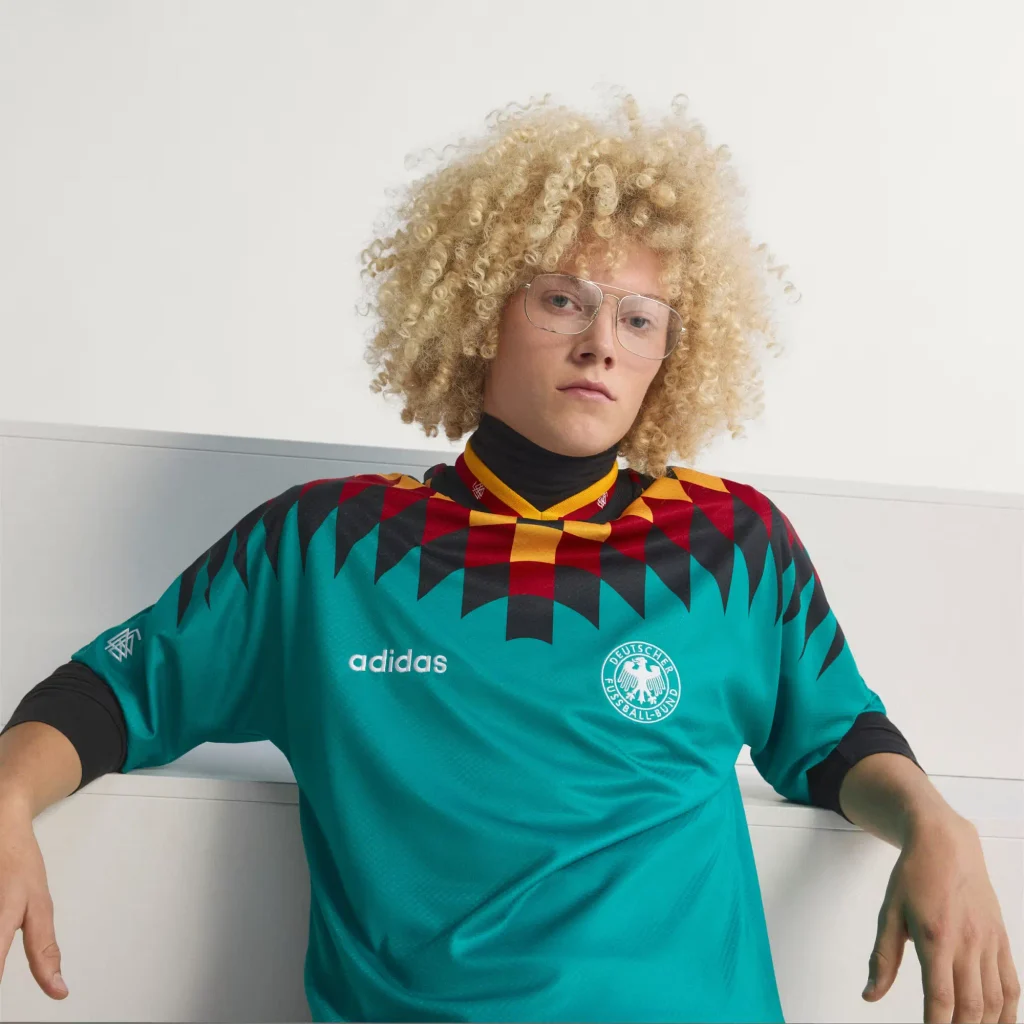 Desain Jersey Jerman stylish